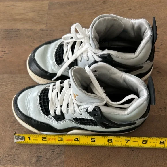 Kids Jordan 4’s Size 12C - Picture 9 of 10